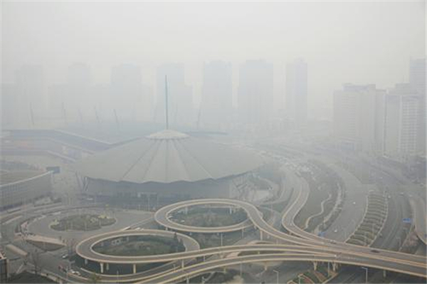 鄭州啟動重污染天氣橙色預(yù)警，十一前的天有點“灰”